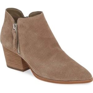 Vince Camuto Nethera Perforated Ankle Boots. Size 8.5